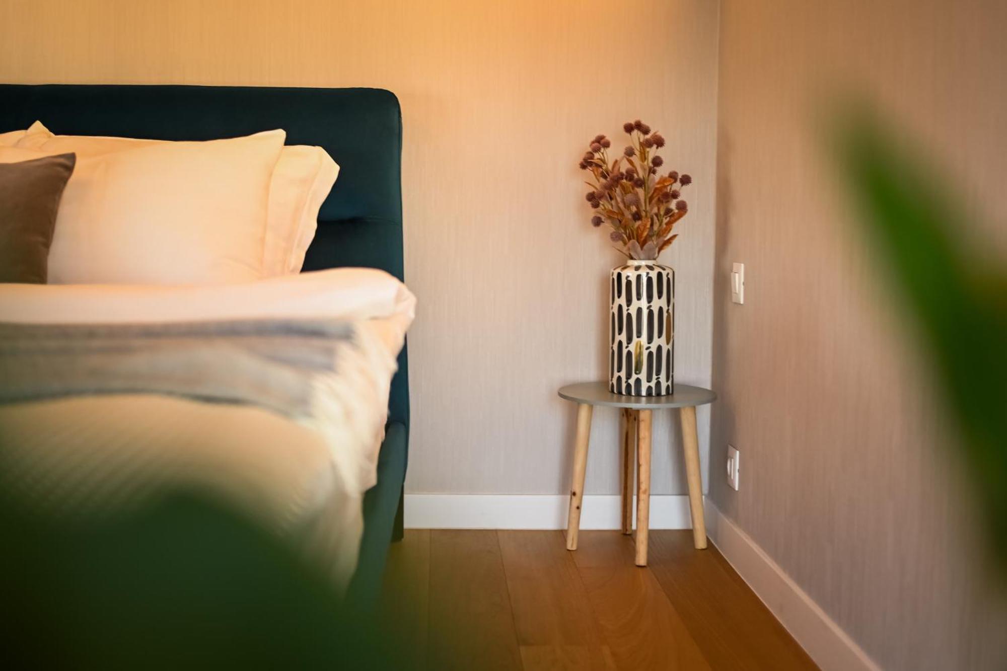 One Verdi Park Exclusive Apartments - Panoramic View & Private Parking Bucharest Room photo