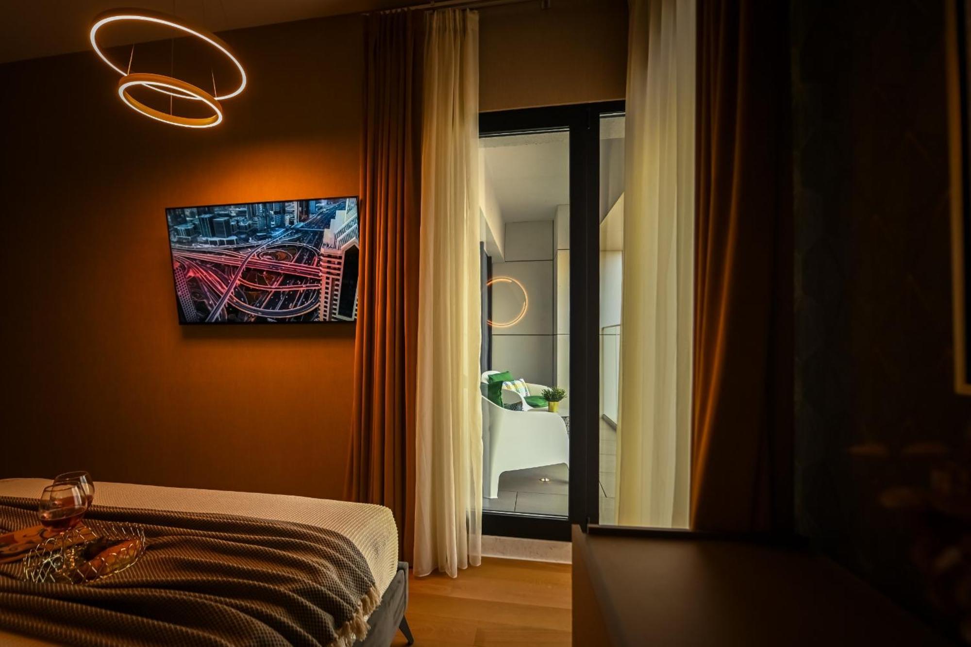 One Verdi Park Exclusive Apartments - Panoramic View & Private Parking Bucharest Room photo