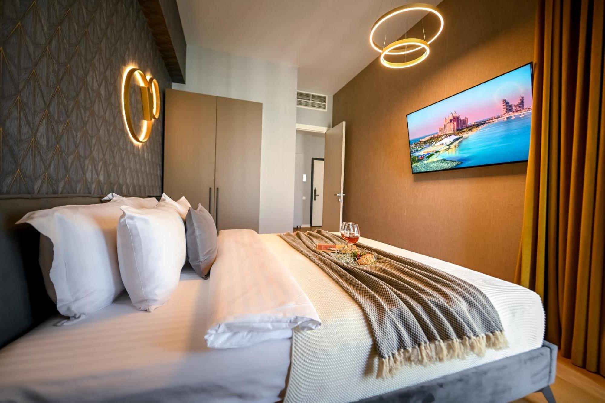 One Verdi Park Exclusive Apartments - Panoramic View & Private Parking Bucharest Room photo